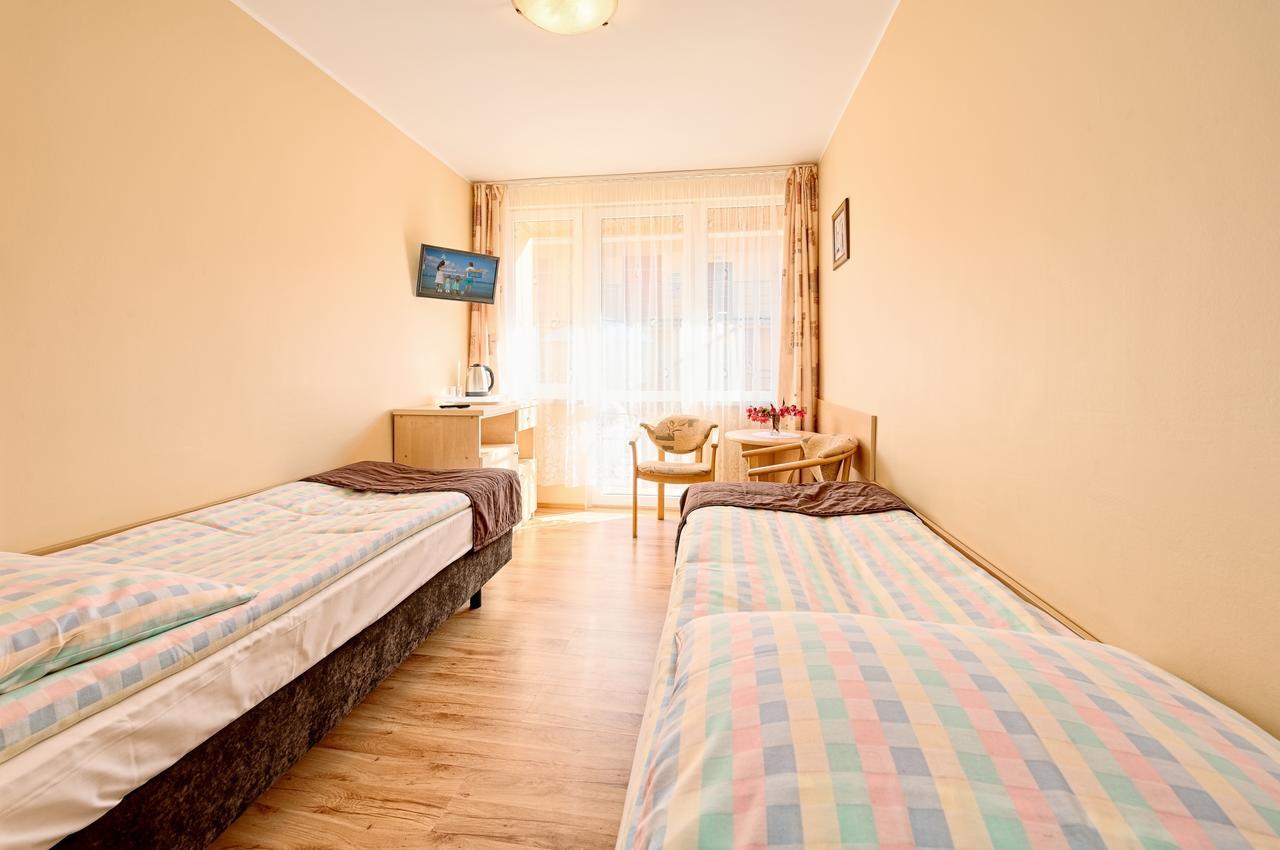 Osrodek Wypoczynkowy Star Hotel Leba Exterior photo